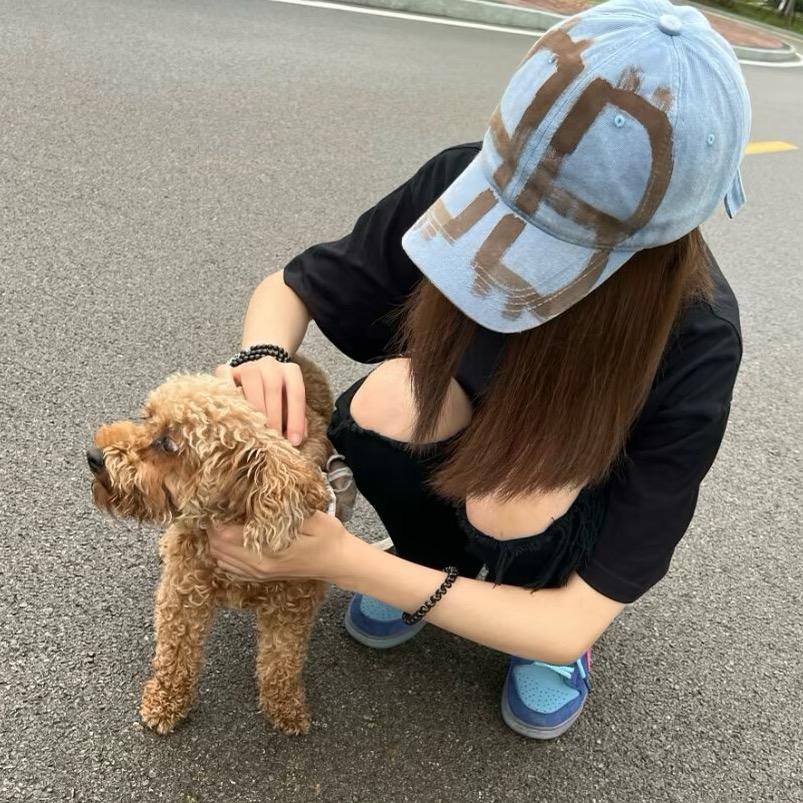 美女落泪