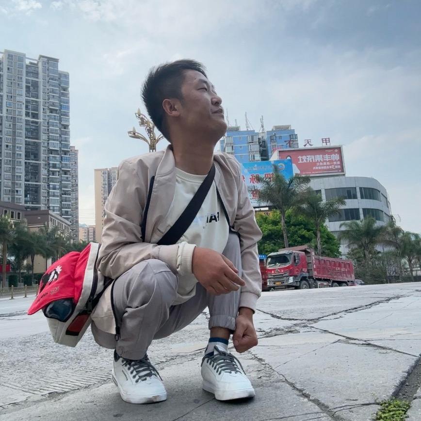 空白页周平
