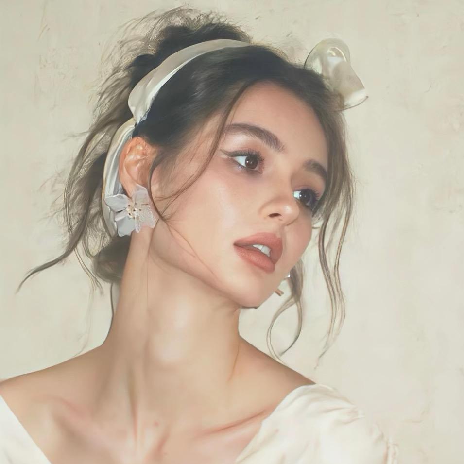 Sarah—🍯
