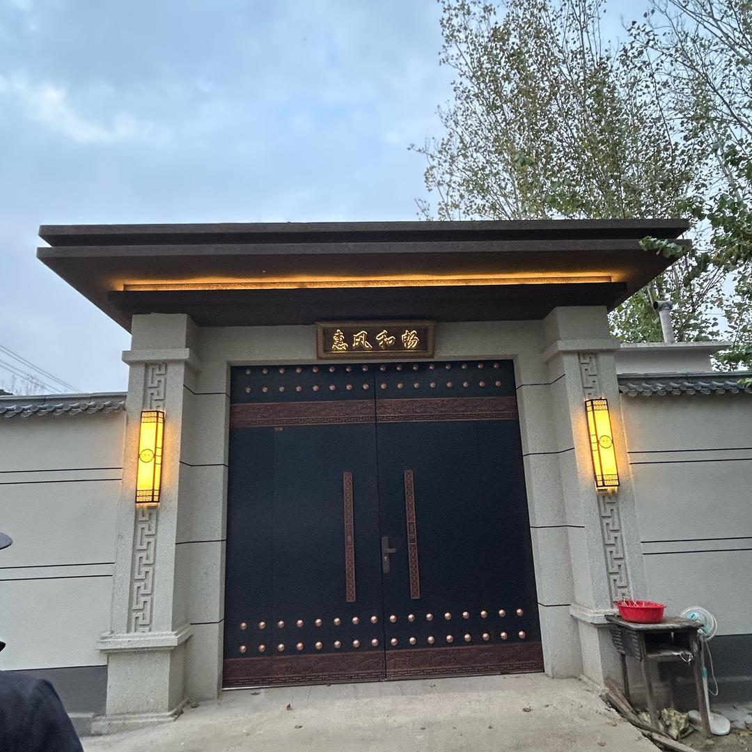 小丁建门楼，秀儿