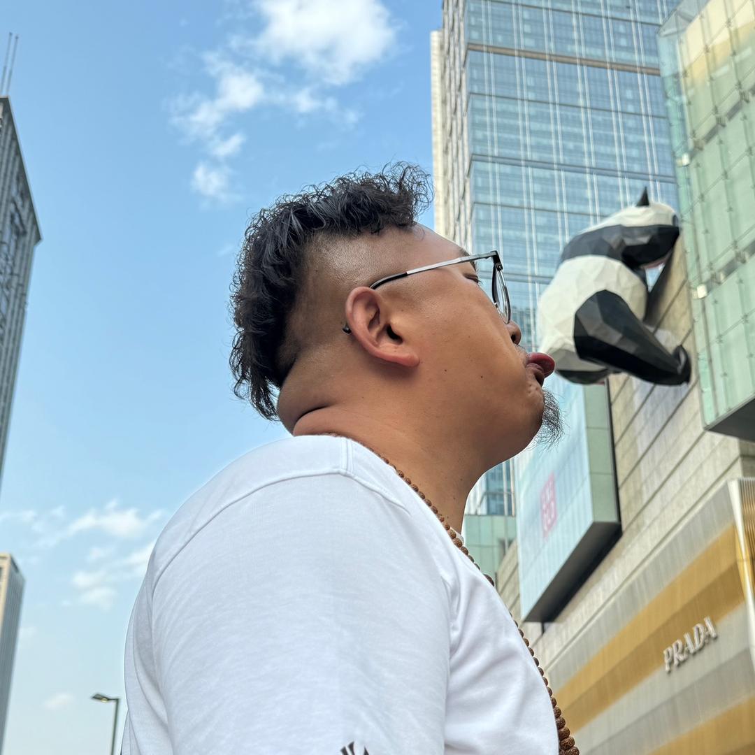旅人靓哥