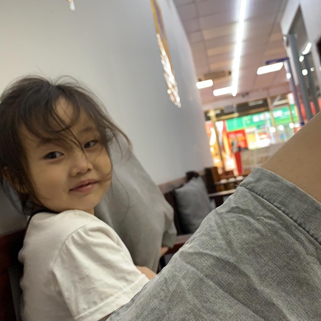 珺铮妮妮