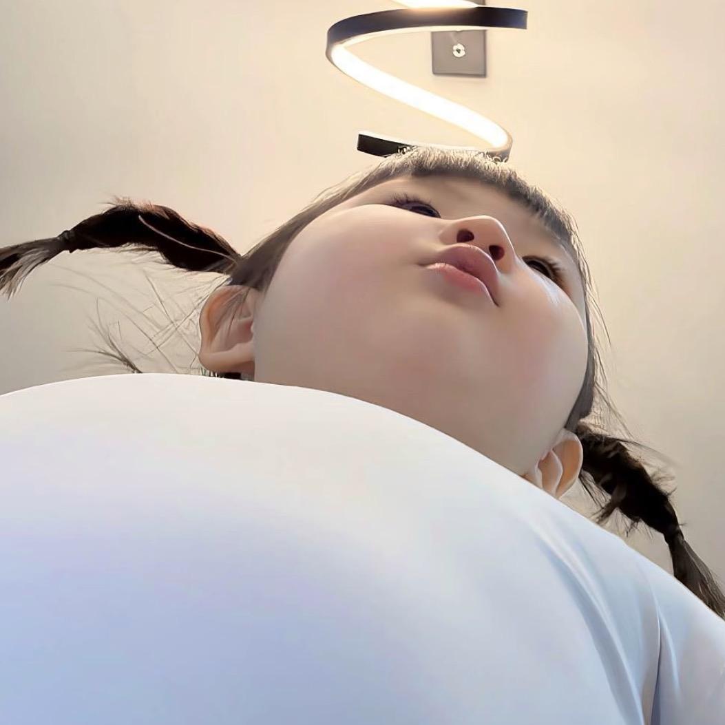 萌到被扇巴掌