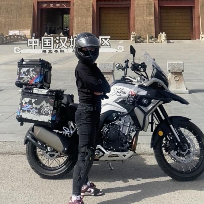 骑UHR525x的漂亮女人，哈哈哈🤣