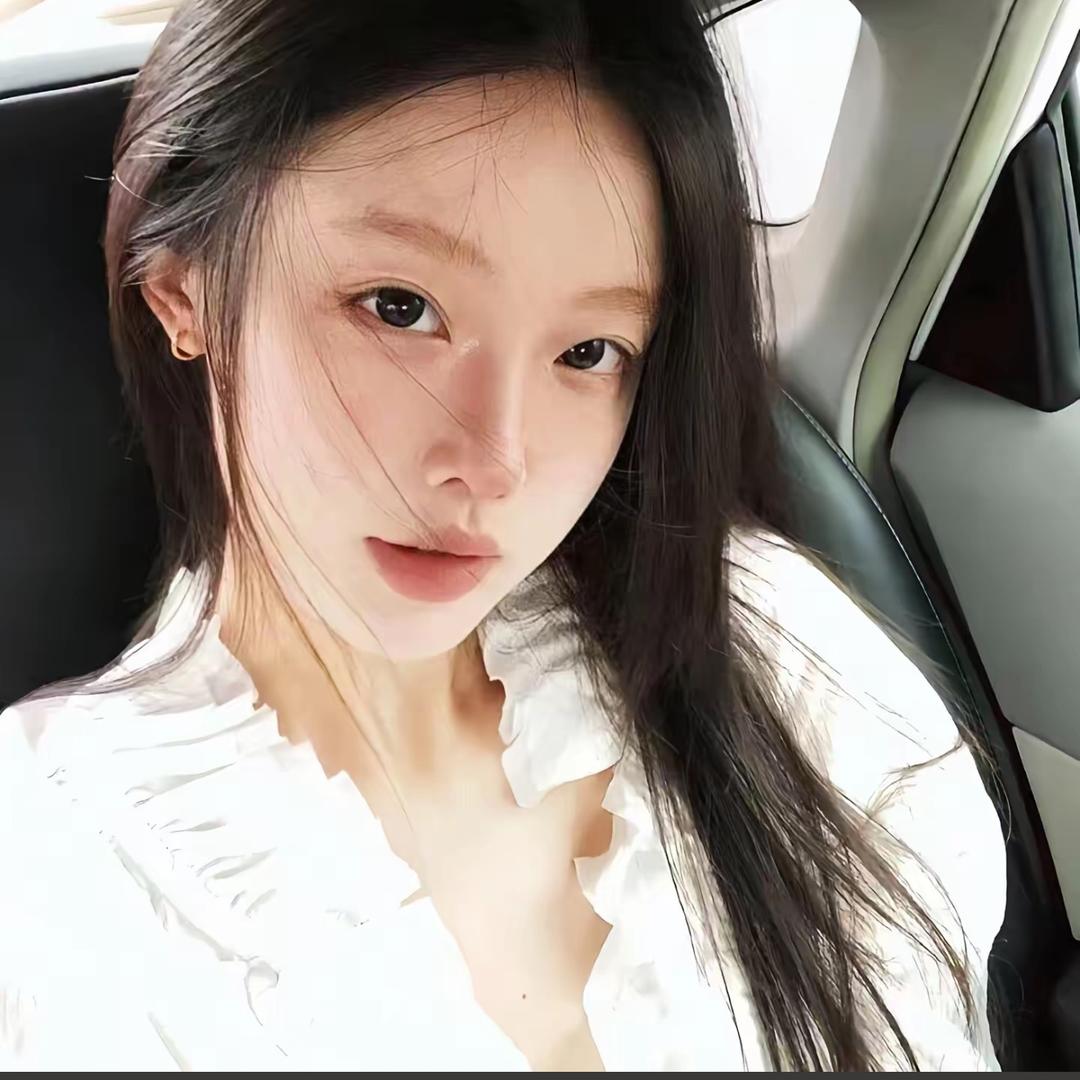 小彤.