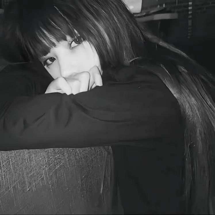 7  ㅤ￴￴︋︋︋︋︋   ㅤㅤ