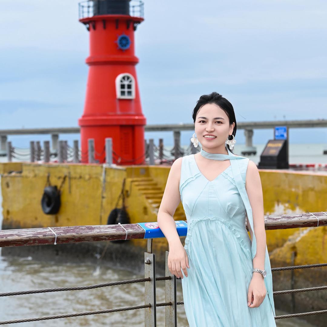 小莉姐姐