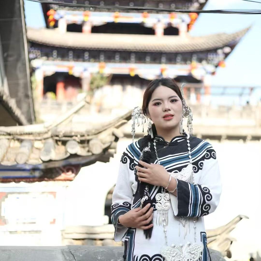 贵州导游英子