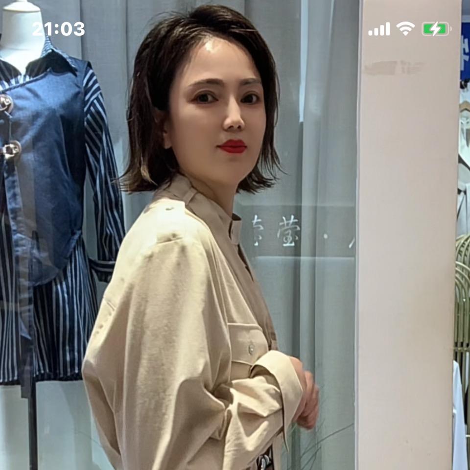 辽中服装城简约风女装