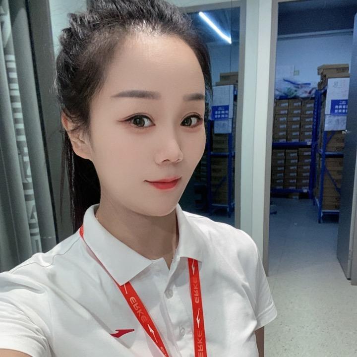 云云😀