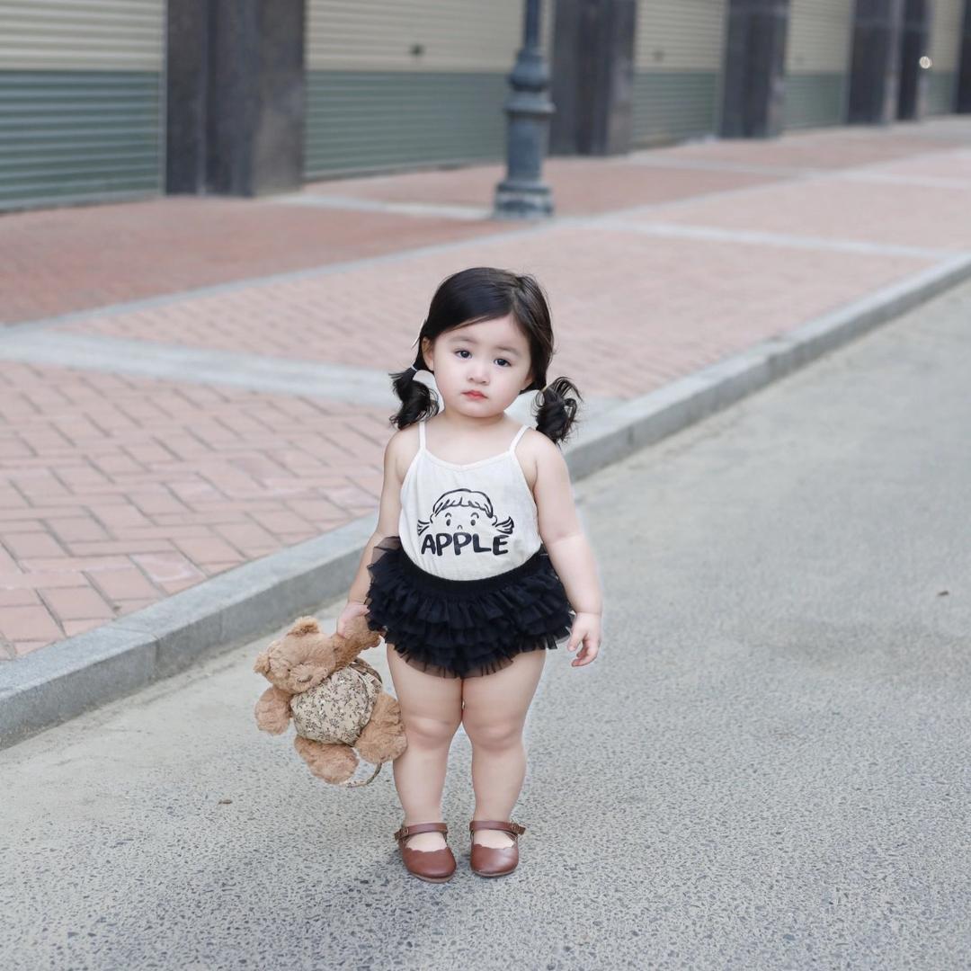 吃货小妞