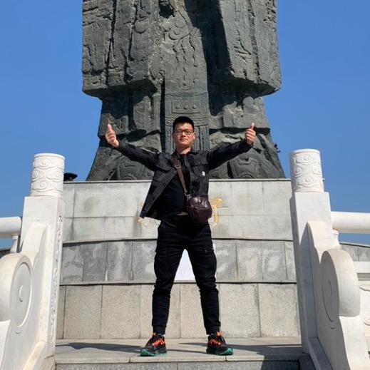 大虎吃喝玩乐