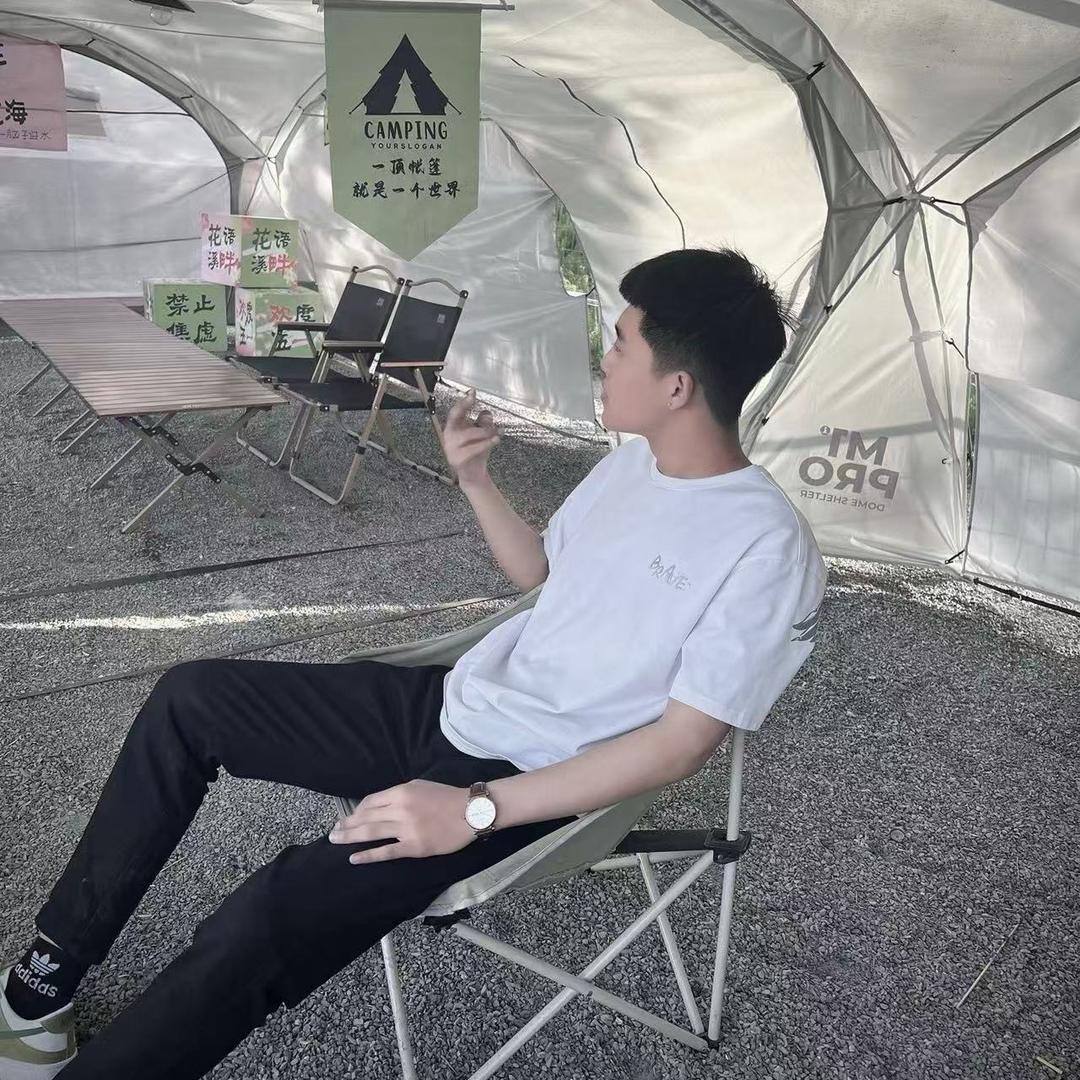 吴昌璠.