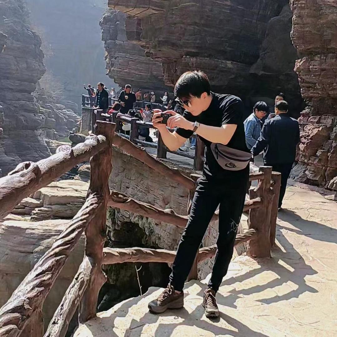 @嘿小迪吖