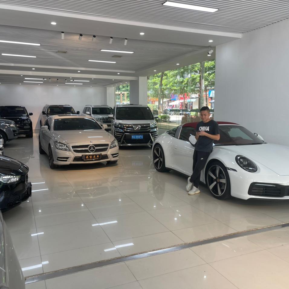 嘉宝名车  小郭