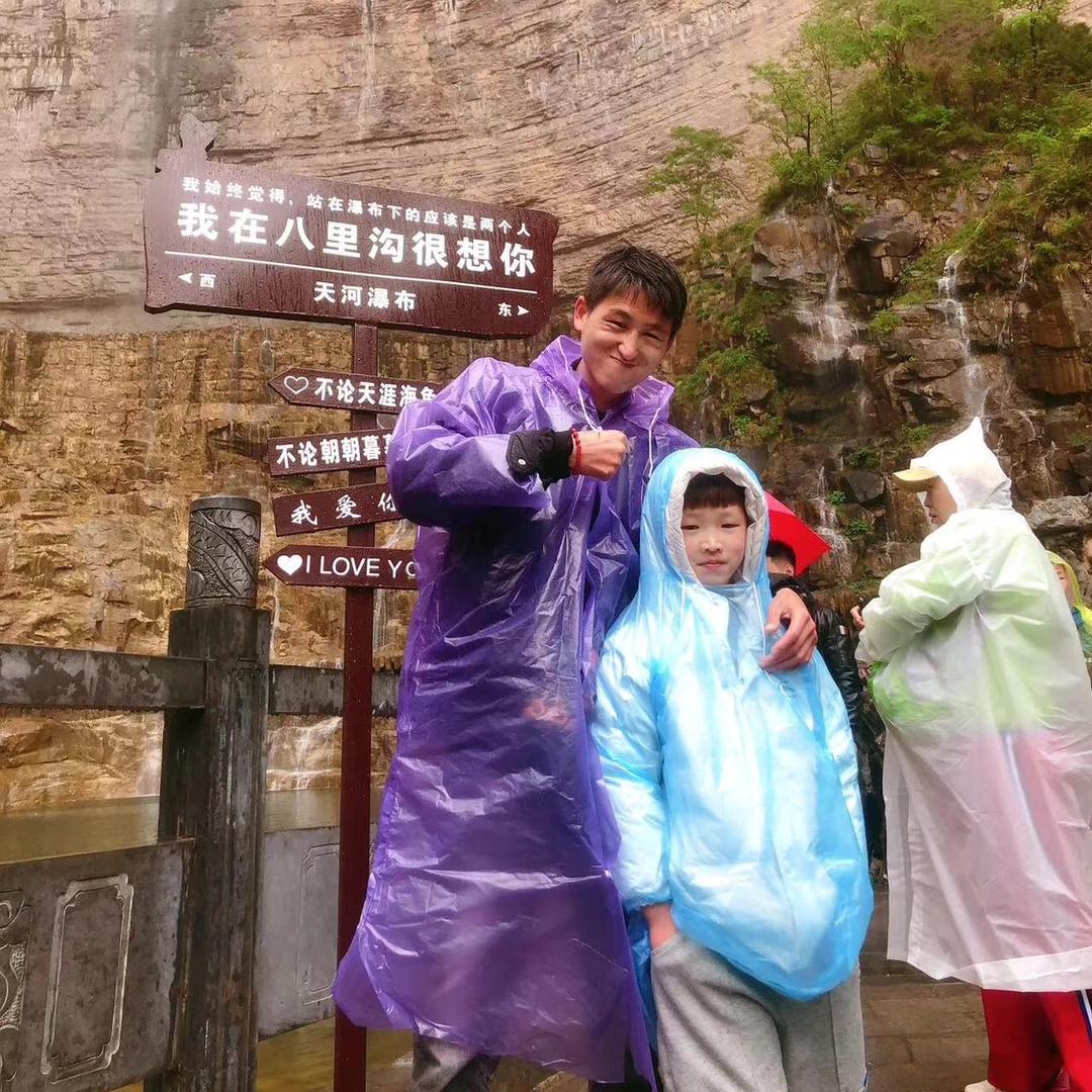 瘦巴的老爷们