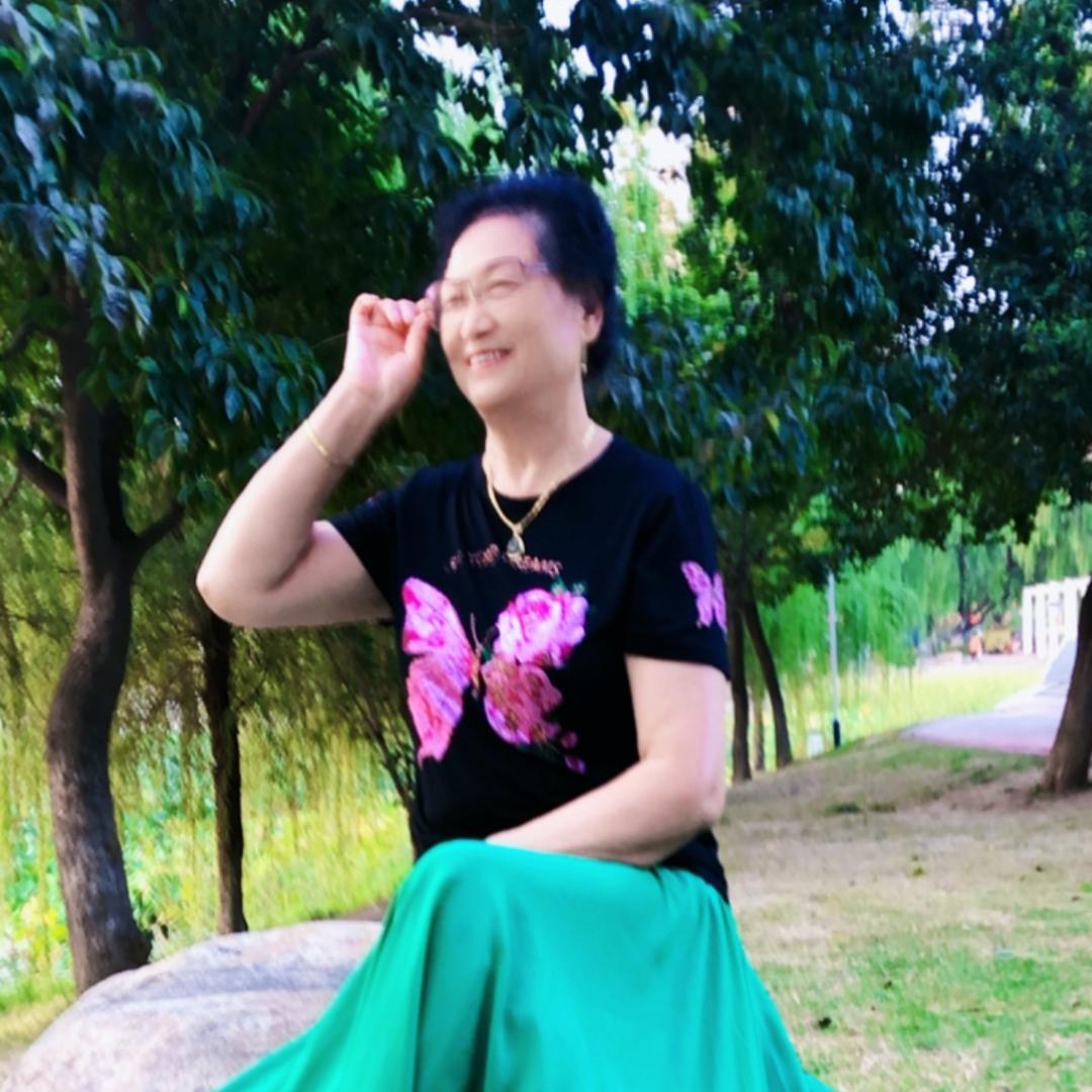 周英