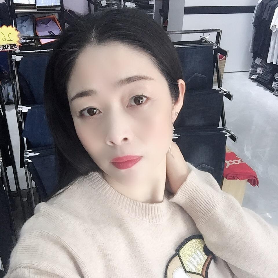 太子狮男装雪儿