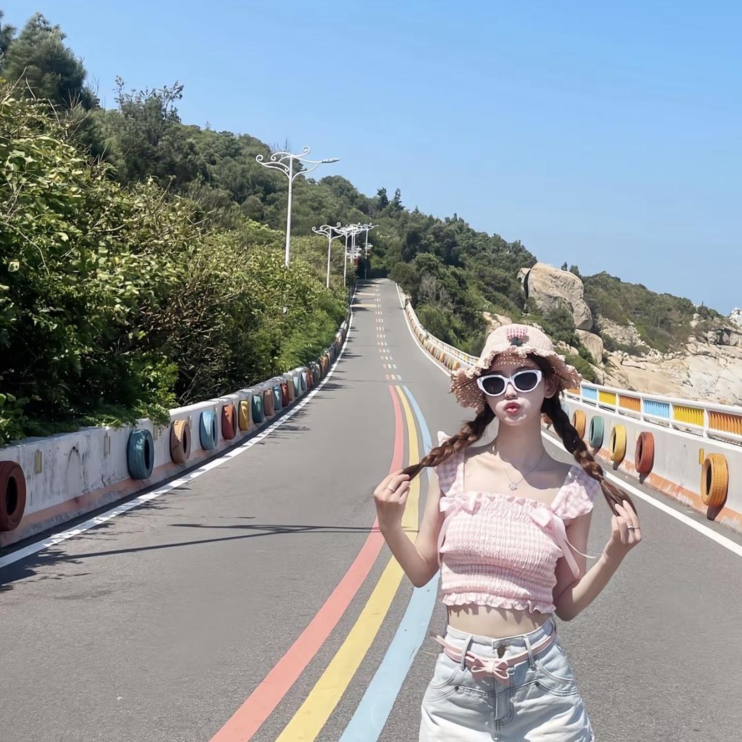 月月来了女装工厂店