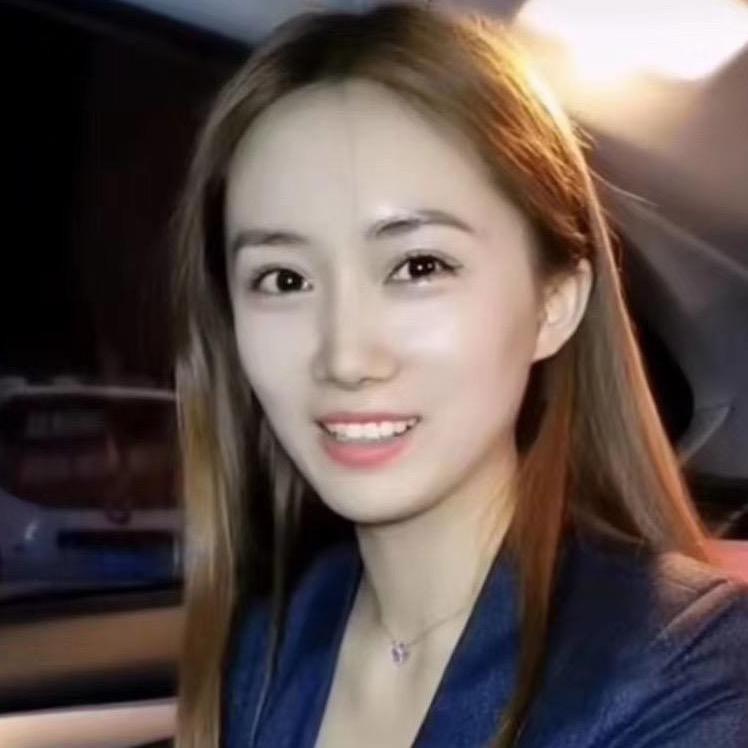 黄灵儿笑花