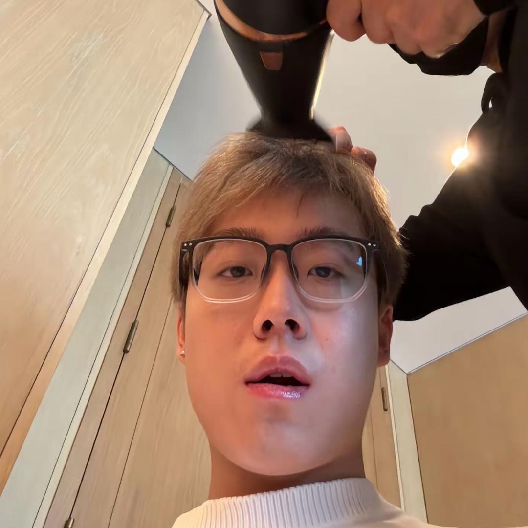 爱吃火锅的英雄