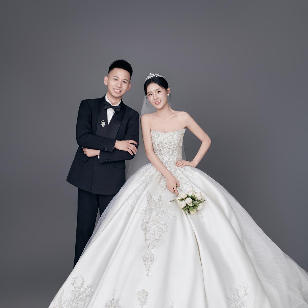 爱吐信子哥