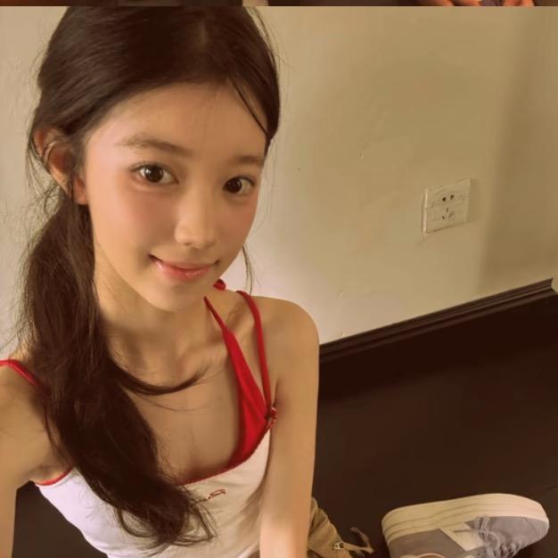 小美.