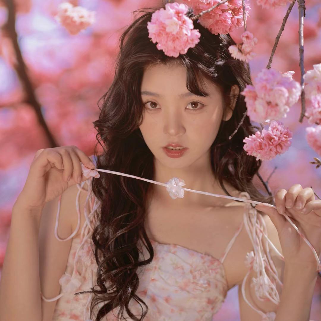 好想睡个懒觉呀✘