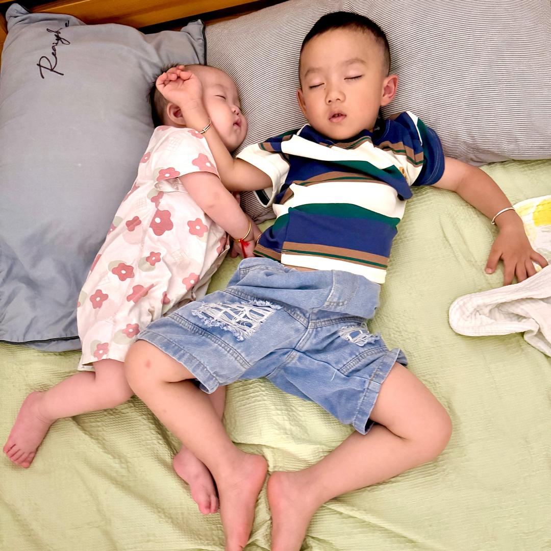 二宝上班族妈妈
