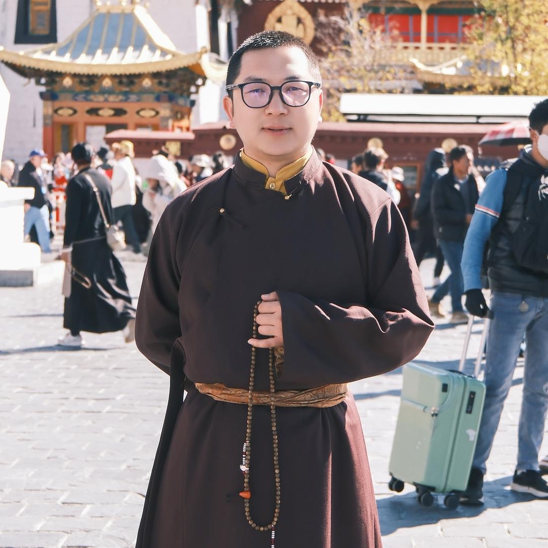 宫阁下