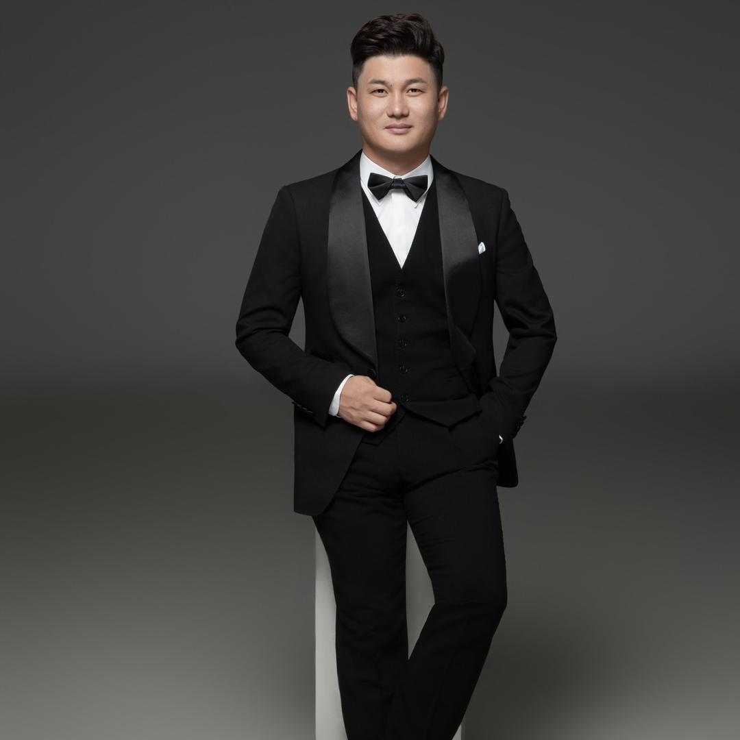 旅意青年男高音Yuanyuan Gong