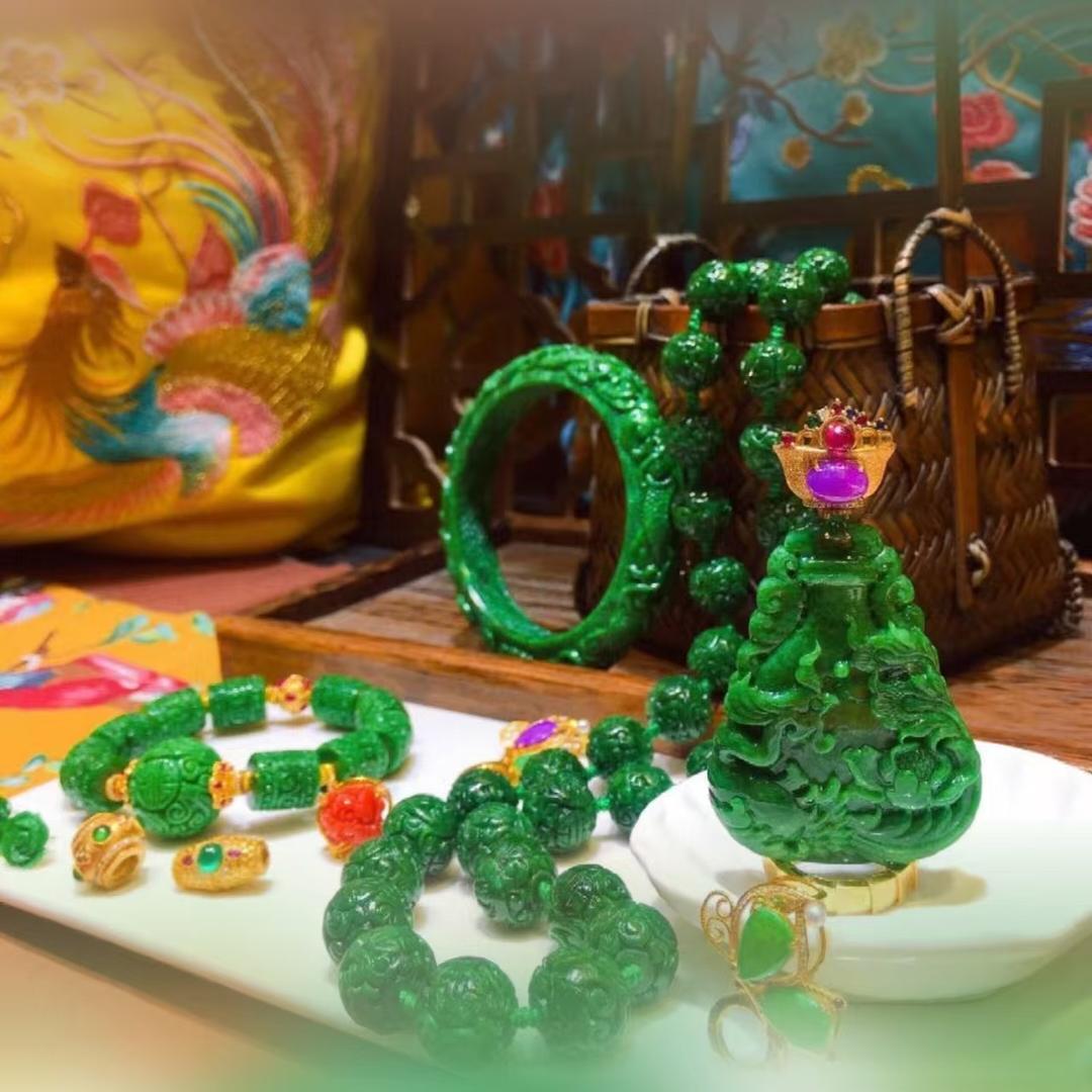 艺然翡翠熙哈珠宝