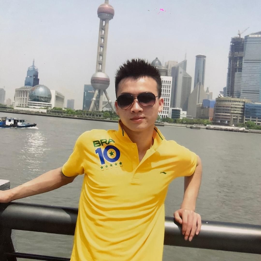 请叫我王先生