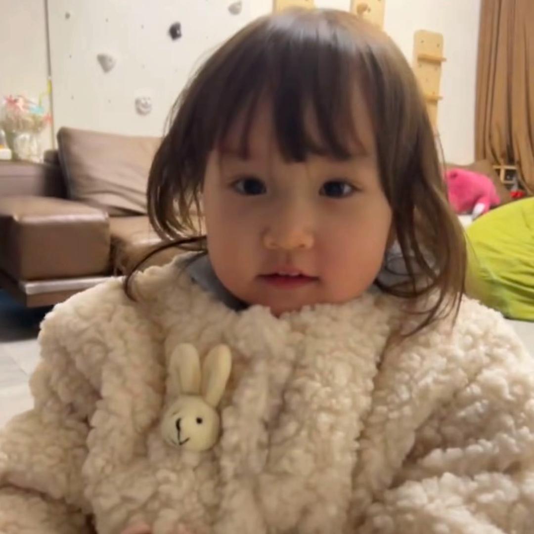 小y.