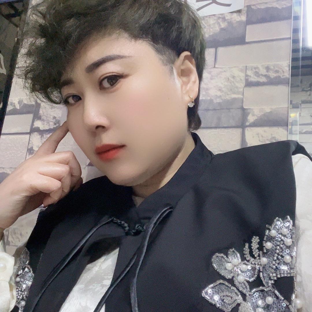叫我艳儿姐就好☀️