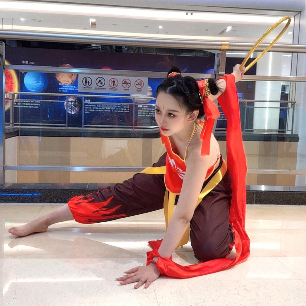 吒儿爱吃肉