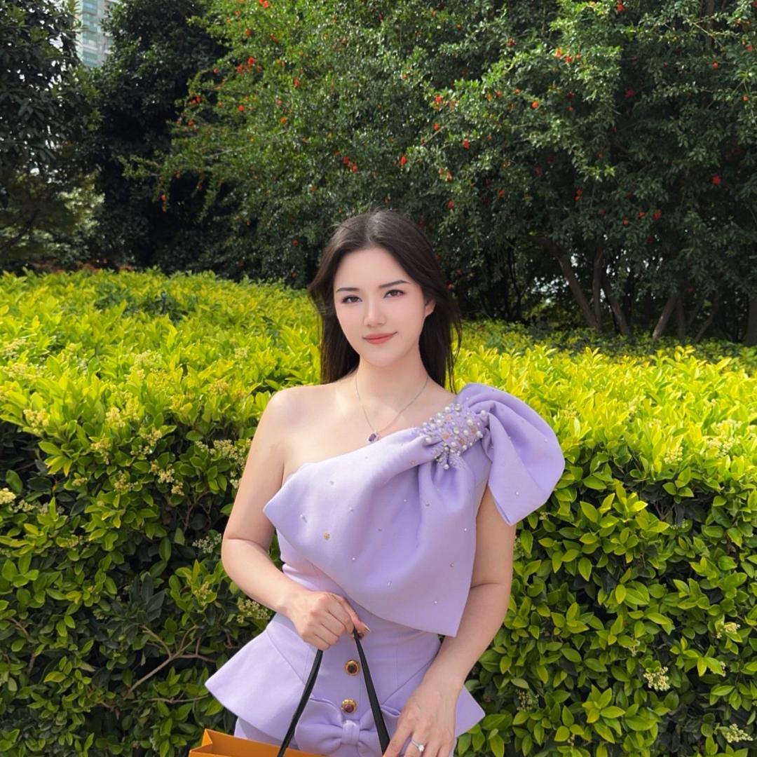 探官雪儿