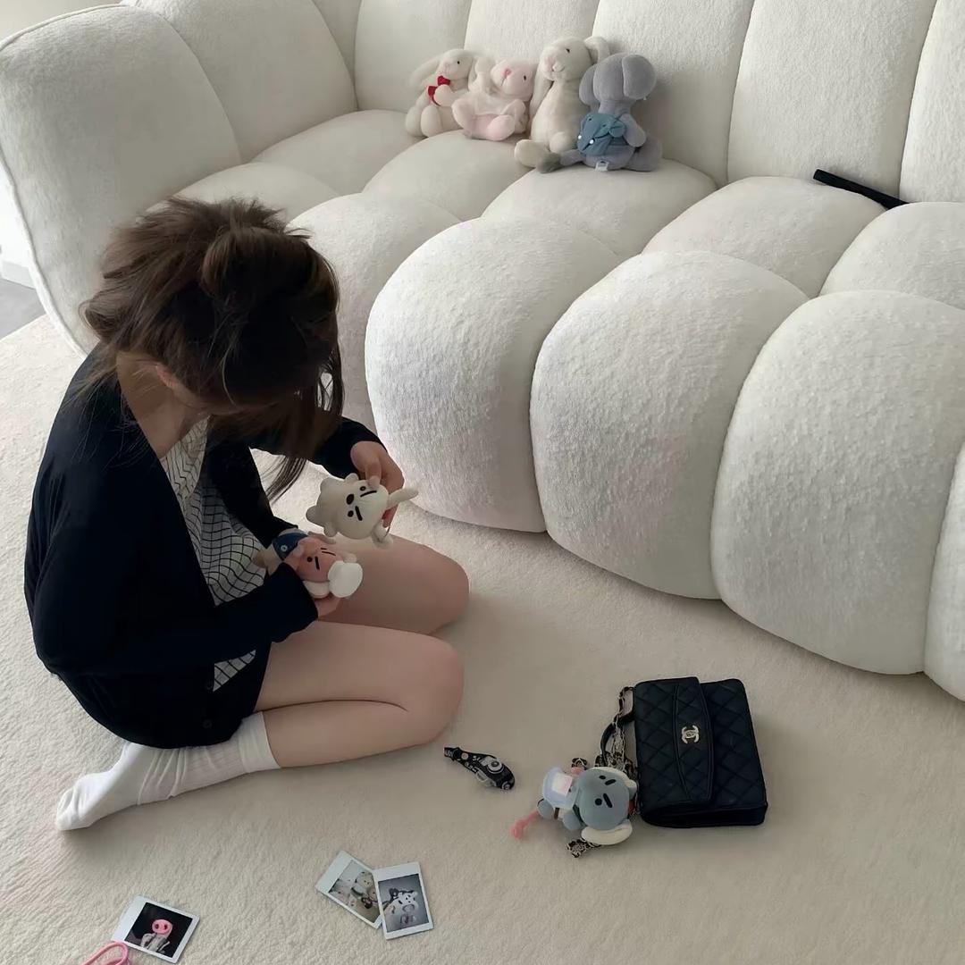 左 耳