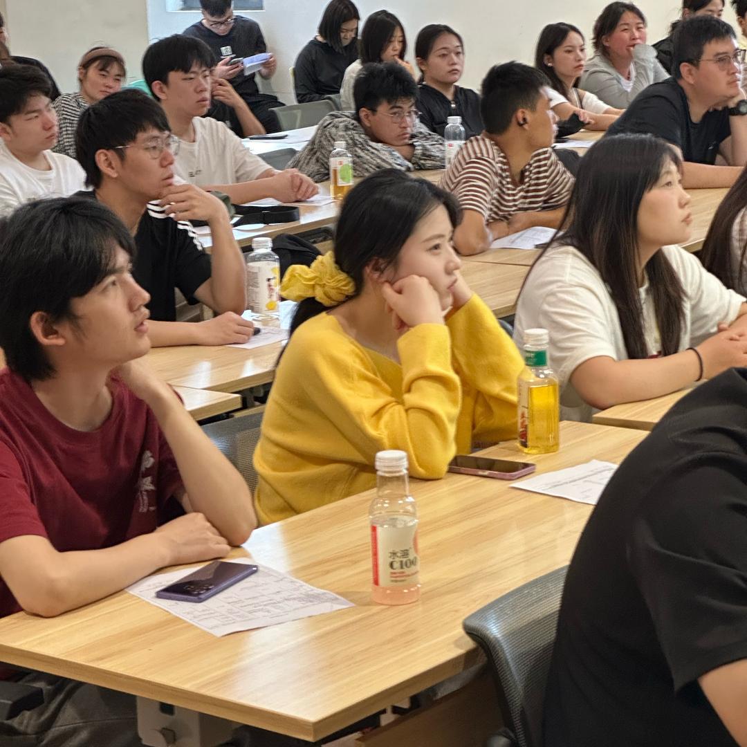 思思吖（进厂打工版）