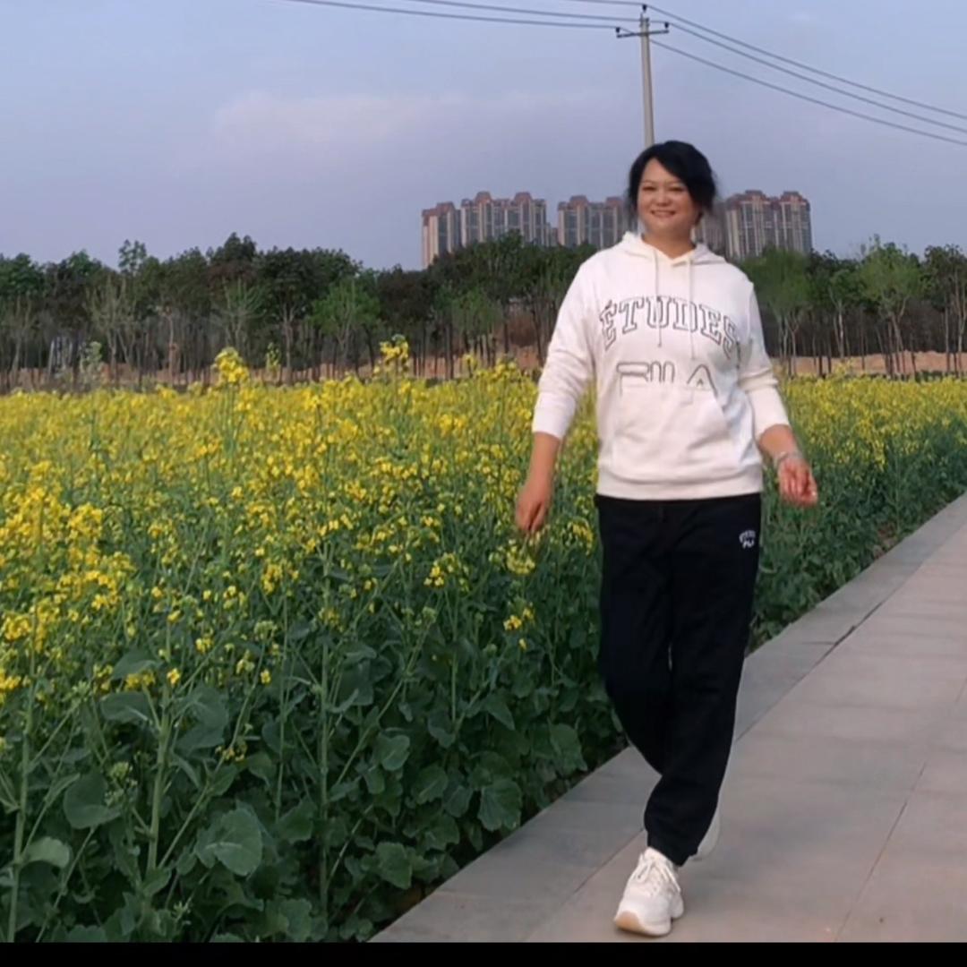 姚曼丽