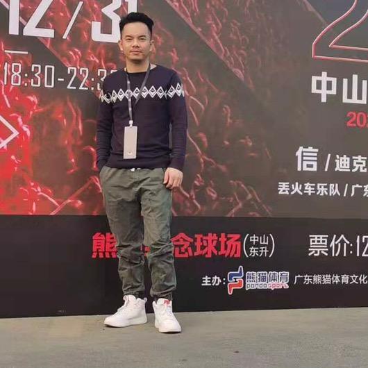 始终保持微笑😊