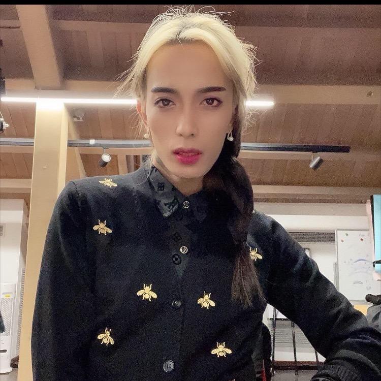 一枝梅爱唱歌🎤