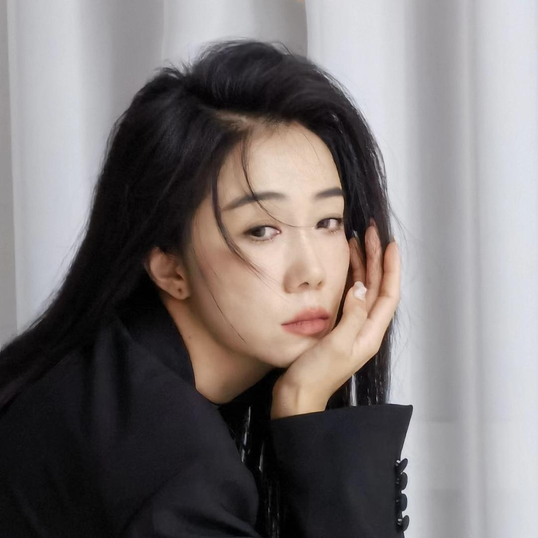 洪小姐