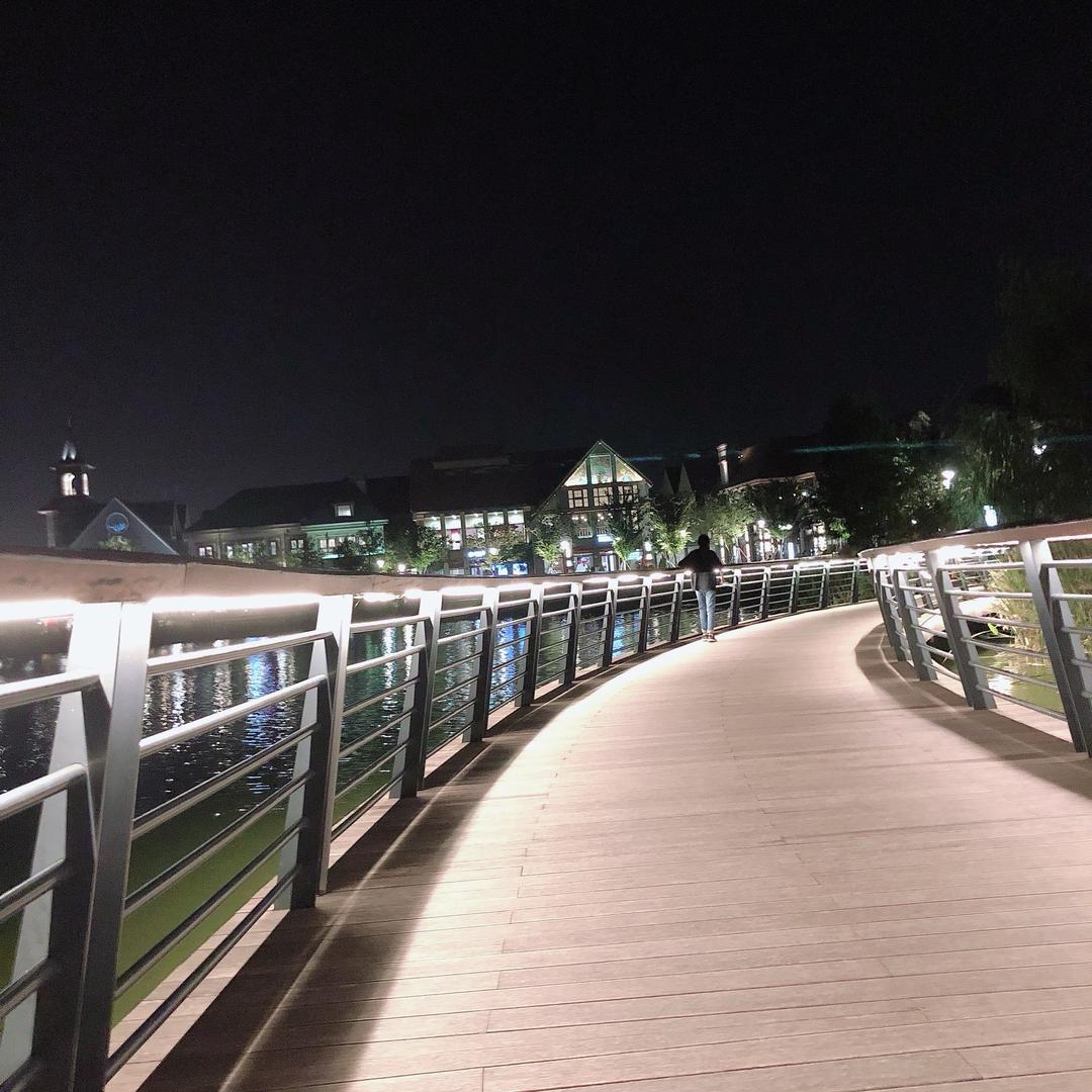 领潮 美发