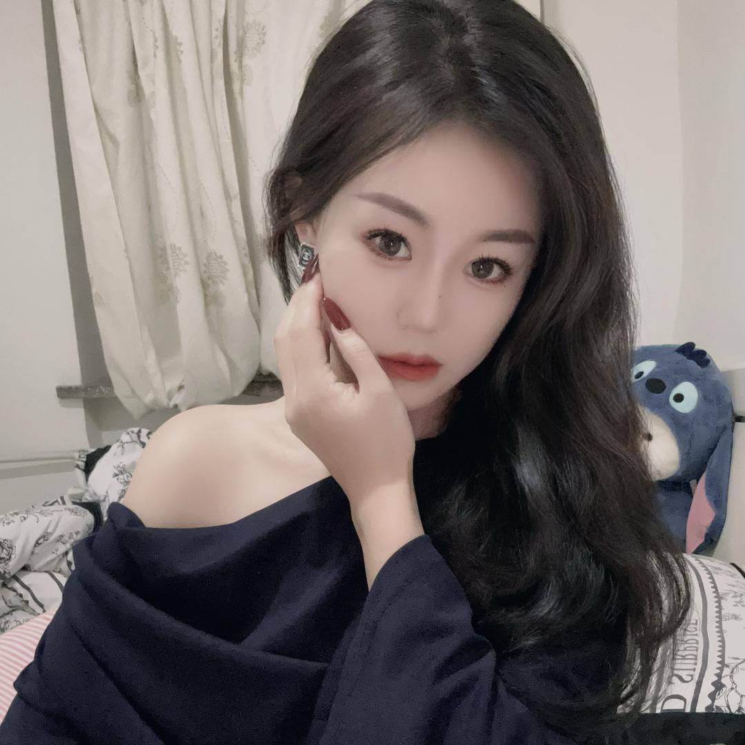 香菜拿铁.