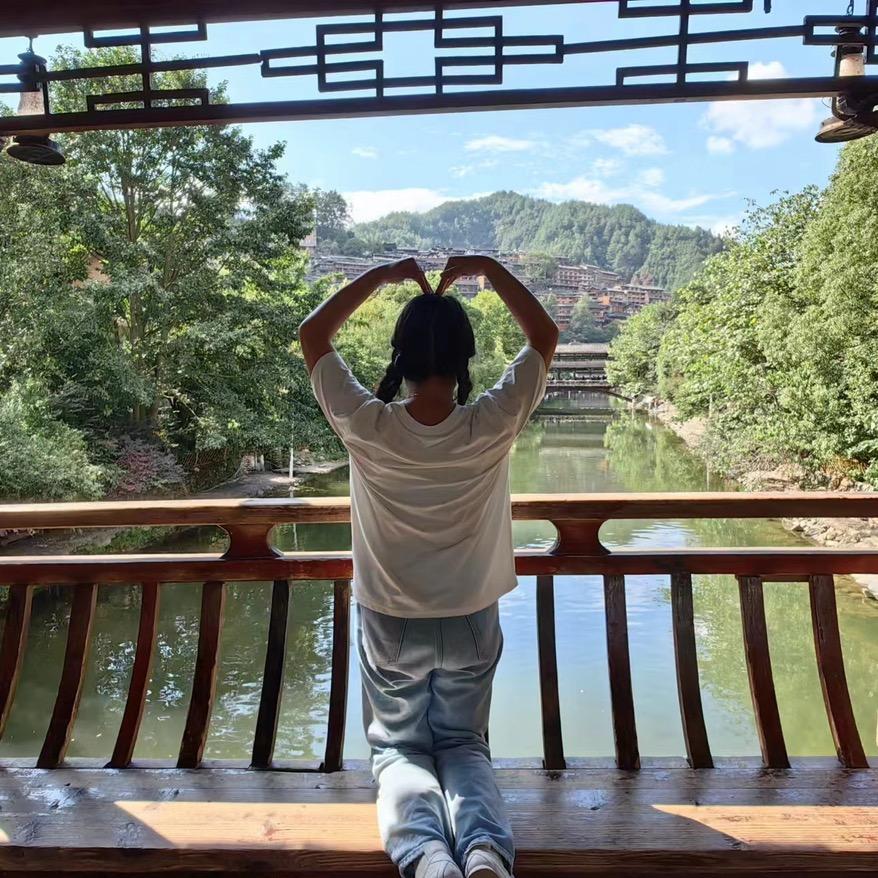 莫小佳
