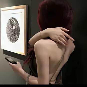 一只被忘鹿·
