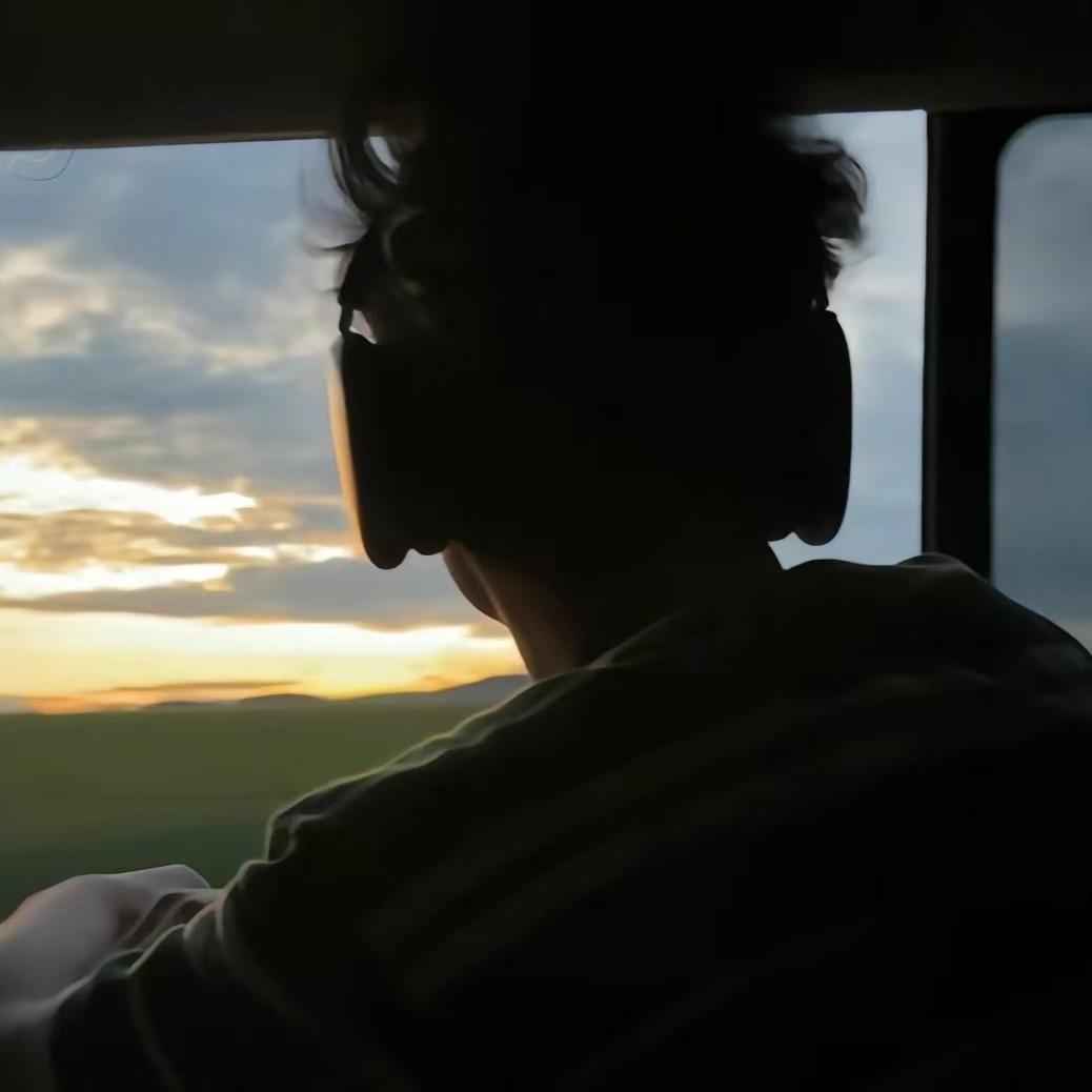 只给熊小的女孩和牛小的男孩点赞