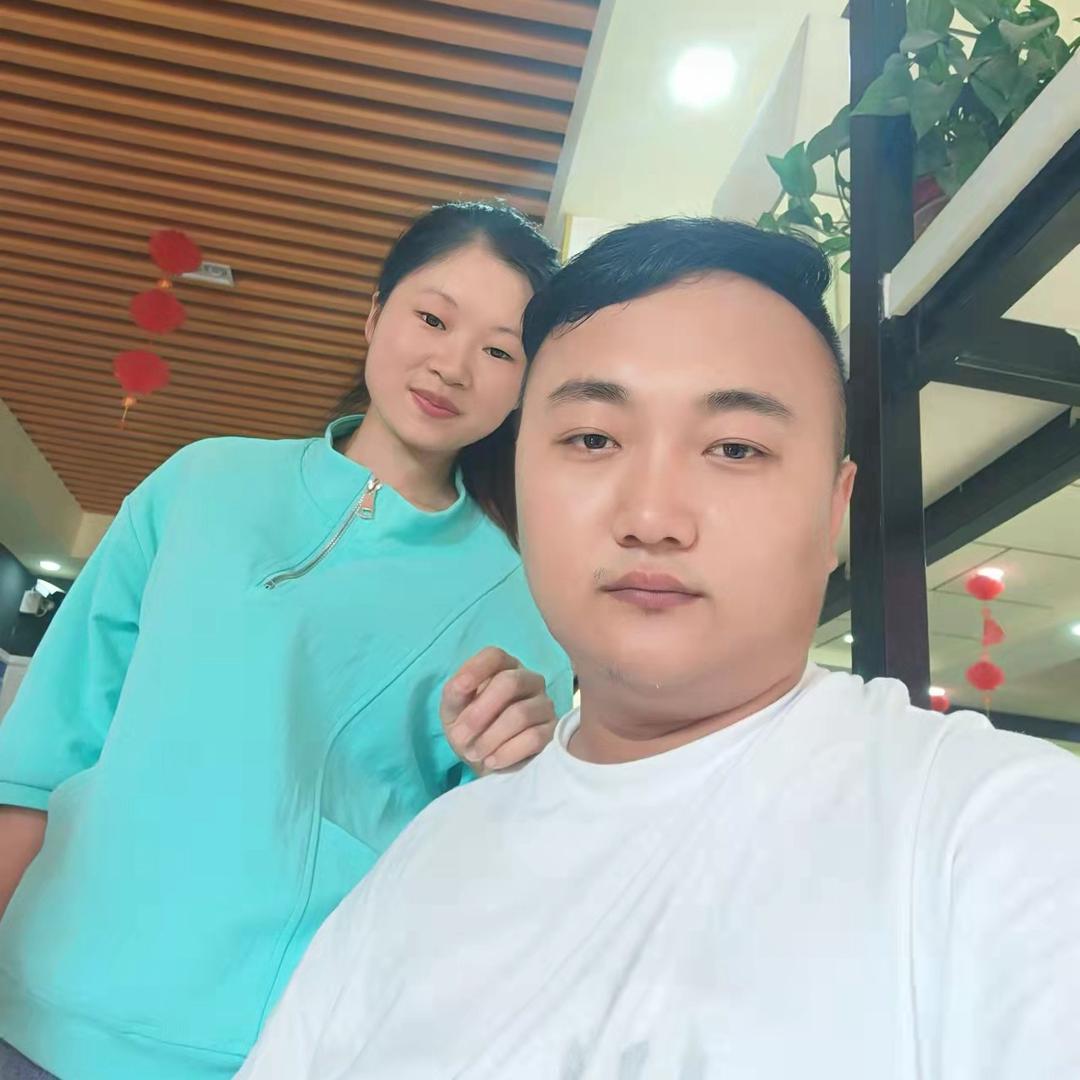 晓鹏夫妇
