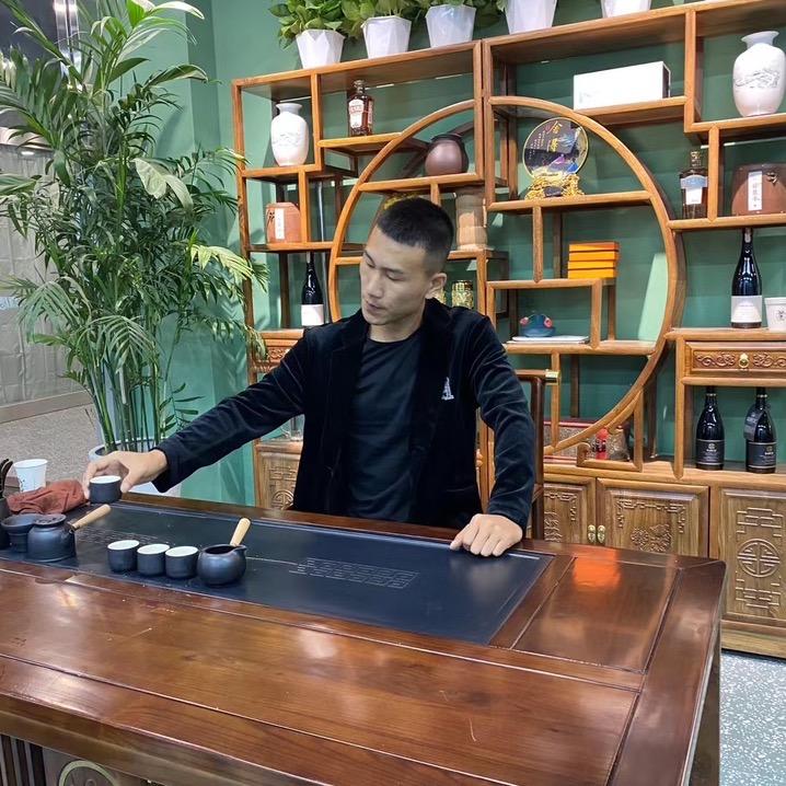 吴岳（吴曜阳）